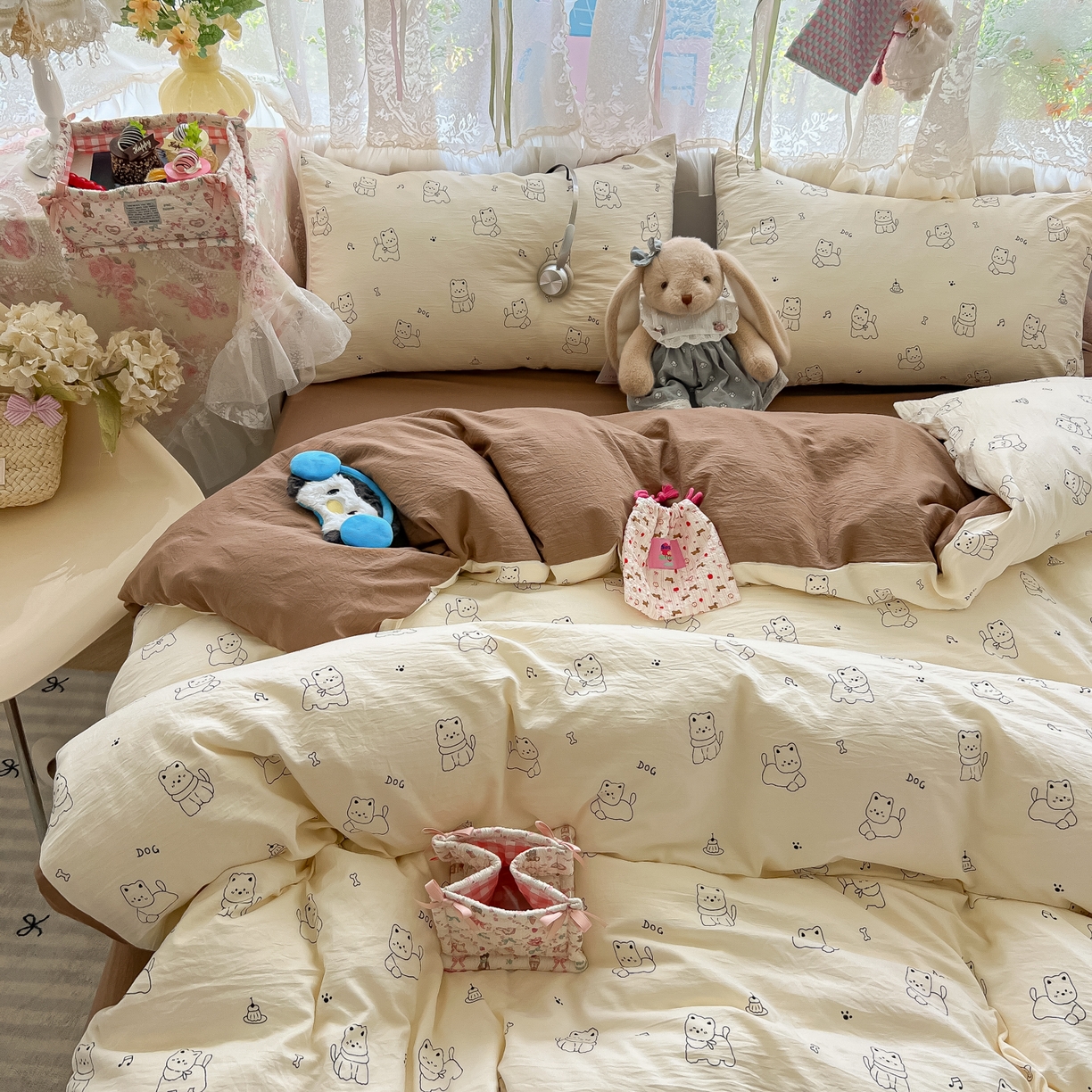 91家纺网 家纺一手货源 找家纺 盼季家纺 2025新款A类水洗棉印花双拼床上用品四件套学生宿舍床笠三件套 简单款-一只汪汪