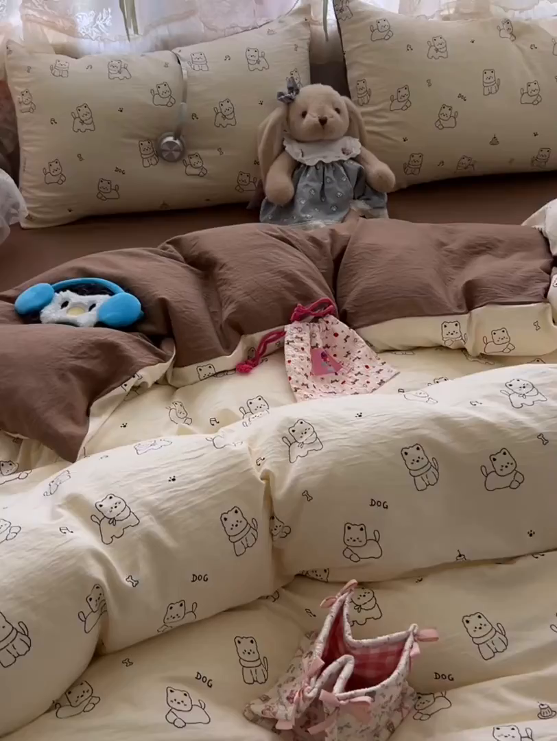 91家纺网 家纺一手货源 找家纺 盼季家纺 2025新款A类水洗棉印花双拼床上用品四件套学生宿舍床笠三件套 简单款-一只汪汪