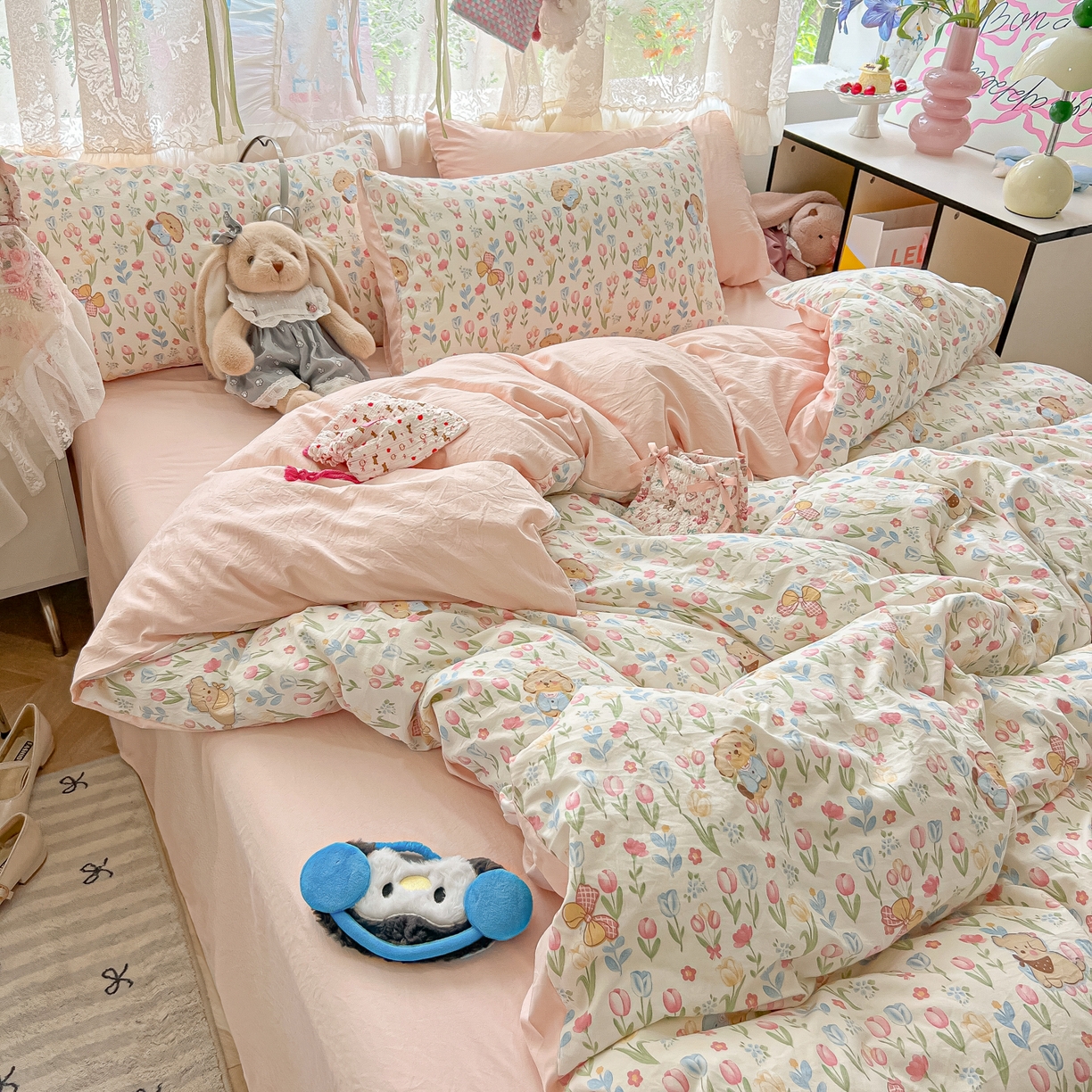 91家纺网 家纺一手货源 找家纺 盼季家纺 2025新款A类水洗棉印花双拼床上用品四件套学生宿舍床笠三件套 简单款-郁金香小狗