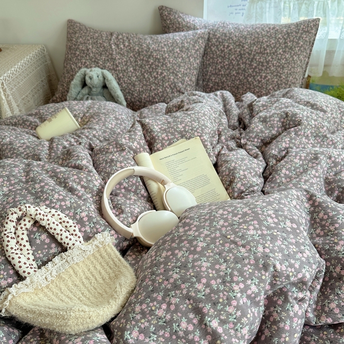 91家纺网 家纺一手货源 找家纺 红嘴企鹅 2025新款水洗棉四件套 褐野粉韵