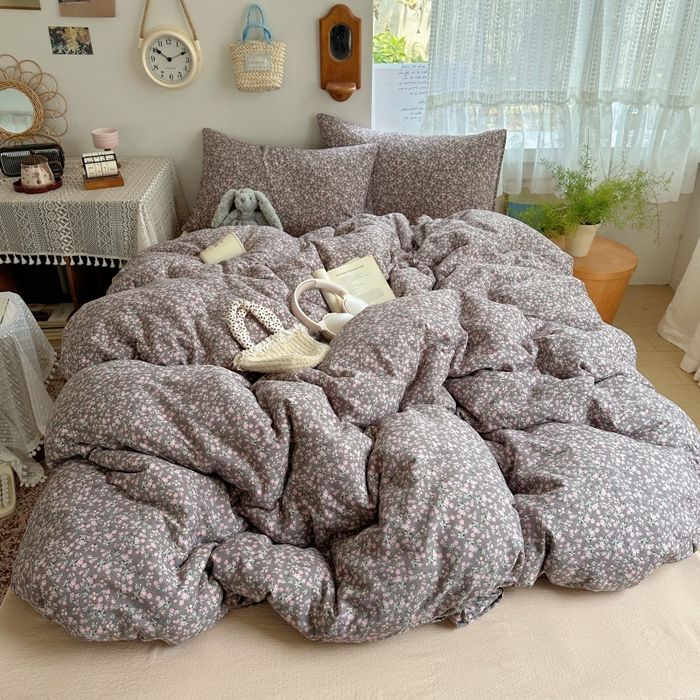 91家纺网 家纺一手货源 找家纺 红嘴企鹅 2025新款水洗棉四件套 褐野粉韵