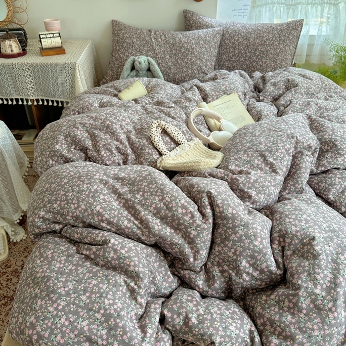 91家纺网 家纺一手货源 找家纺 红嘴企鹅 2025新款水洗棉四件套 褐野粉韵