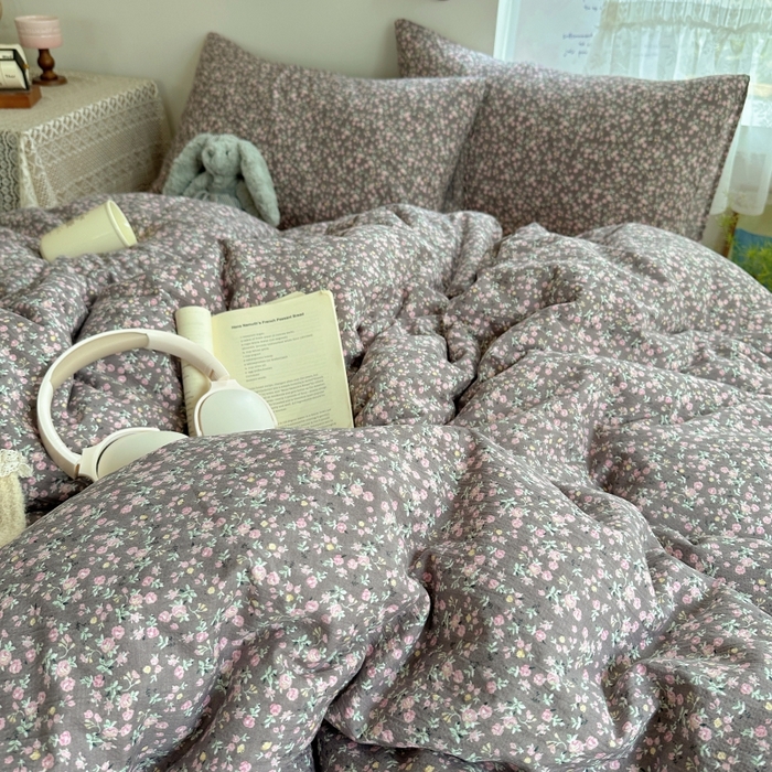 91家纺网 家纺一手货源 找家纺 红嘴企鹅 2025新款水洗棉四件套 褐野粉韵