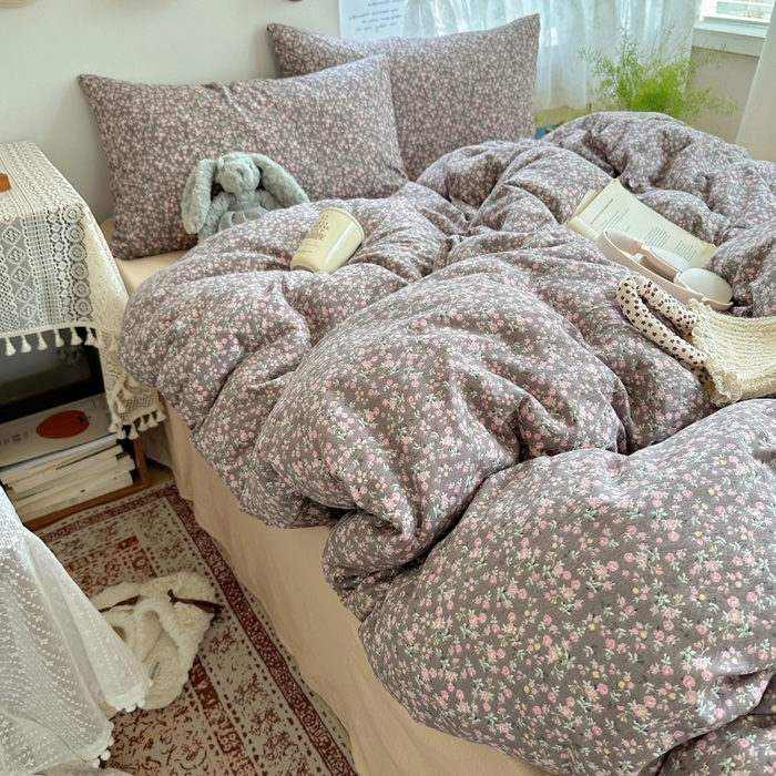 91家纺网 家纺一手货源 找家纺 红嘴企鹅 2025新款水洗棉四件套 褐野粉韵