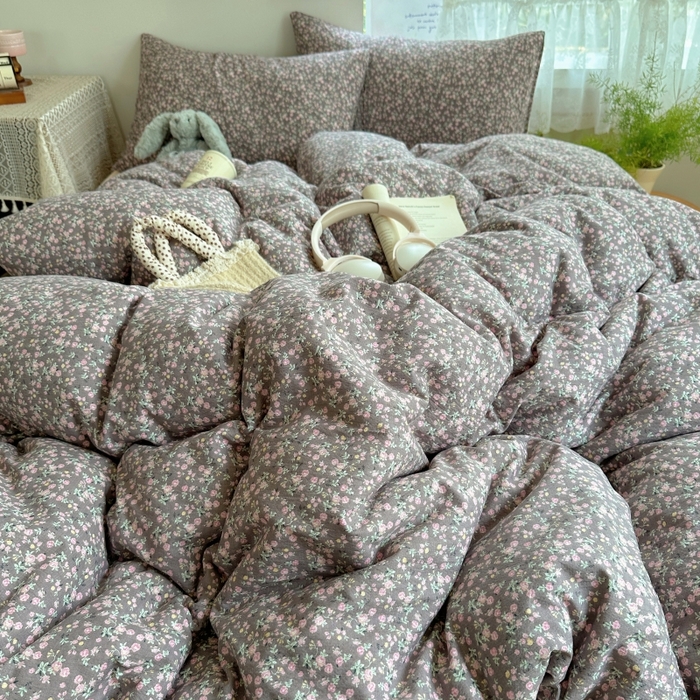 91家纺网 家纺一手货源 找家纺 红嘴企鹅 2025新款水洗棉四件套 褐野粉韵