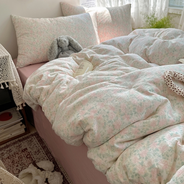 91家纺网 家纺一手货源 找家纺 红嘴企鹅 2025新款水洗棉四件套 绿野樱梦