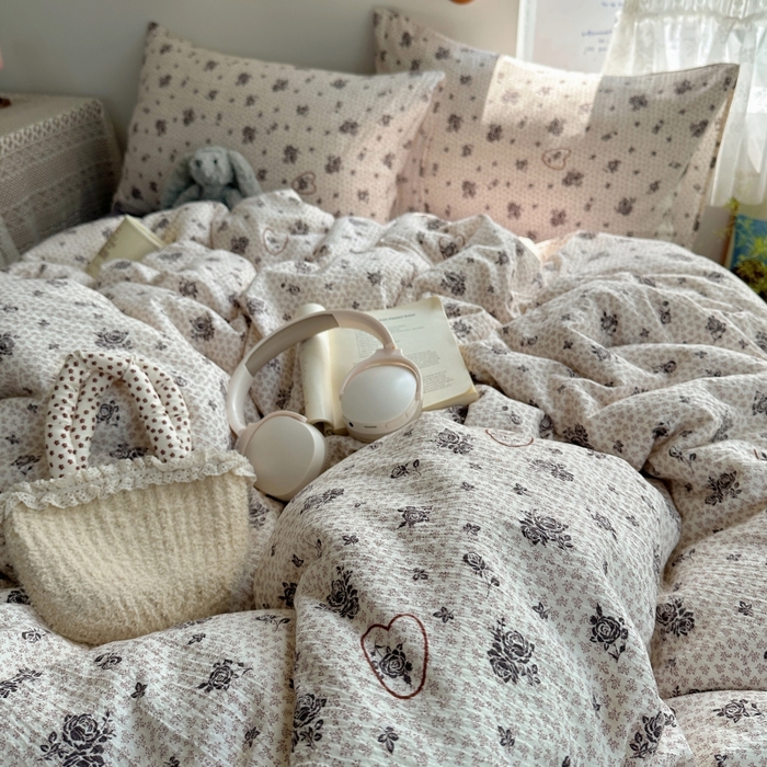 91家纺网 家纺一手货源 找家纺 红嘴企鹅 2025新款水洗棉四件套 素影玫心