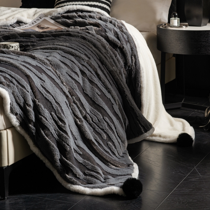 91家纺网 家纺一手货源 找家纺 （总）潮邦创意家居 2025全新升级阳离子提花兔毛球毯毯子-雪兔波纹系列轻奢风格图