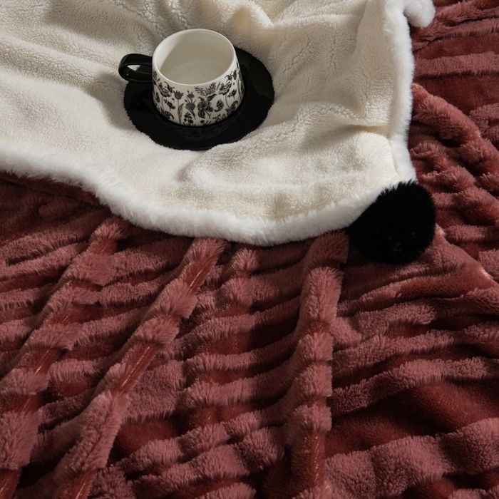 91家纺网 家纺一手货源 找家纺 潮邦创意家居 2025全新升级阳离子提花兔毛球毯毯子-雪兔波纹系列轻奢风格图 雪兔波纹-绒焰红