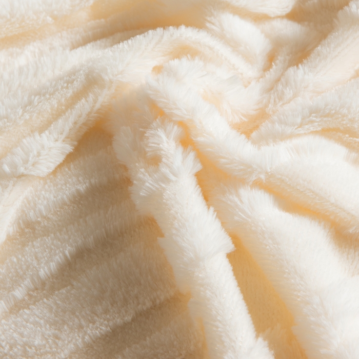 91家纺网 家纺一手货源 找家纺 潮邦创意家居 2025全新升级阳离子提花兔毛球毯毯子-雪兔波纹系列轻奢风格图 雪兔波纹-雾绒白