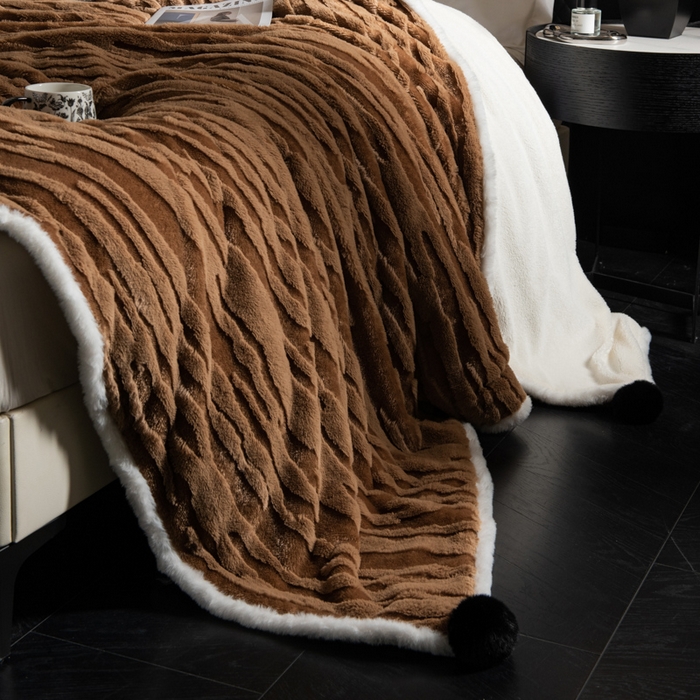 91家纺网 家纺一手货源 找家纺 潮邦创意家居 2025全新升级阳离子提花兔毛球毯毯子-雪兔波纹系列轻奢风格图 雪兔波纹-烟绒棕