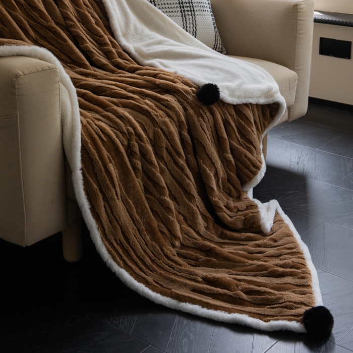 91家纺网 家纺一手货源 找家纺 潮邦创意家居 2025全新升级阳离子提花兔毛球毯毯子-雪兔波纹系列轻奢风格图 雪兔波纹-烟绒棕