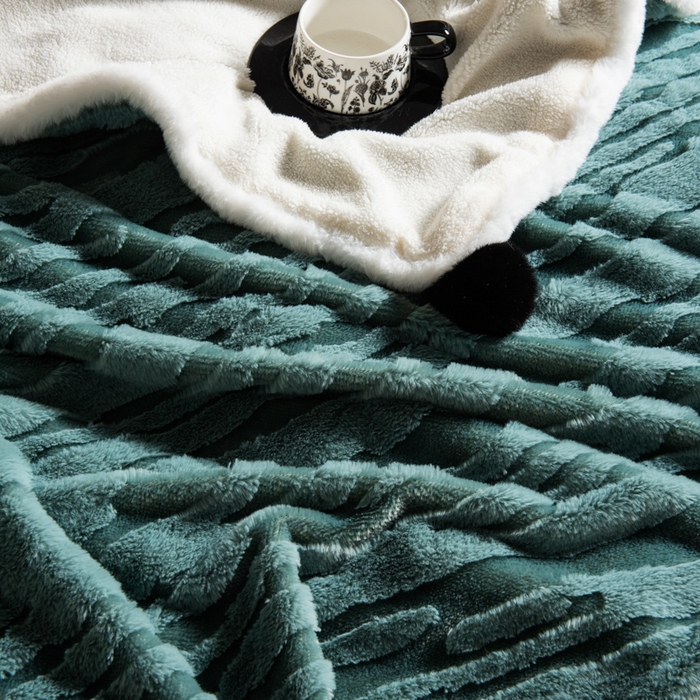 91家纺网 家纺一手货源 找家纺 潮邦创意家居 2025全新升级阳离子提花兔毛球毯毯子-雪兔波纹系列轻奢风格图 雪兔波纹-朱弦绿