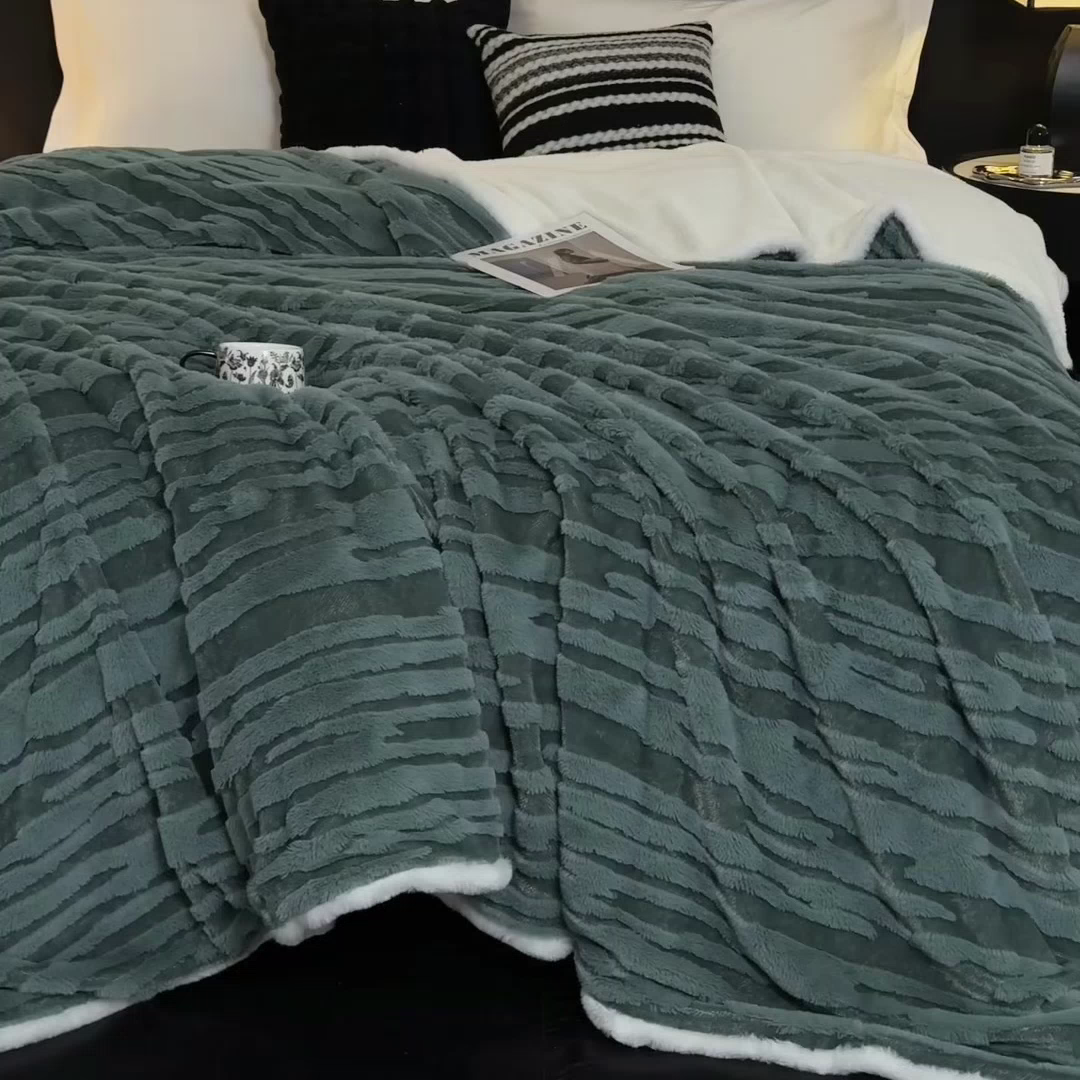 91家纺网 家纺一手货源 找家纺 潮邦创意家居 2025全新升级阳离子提花兔毛球毯毯子-雪兔波纹系列轻奢风格图 雪兔波纹-朱弦绿