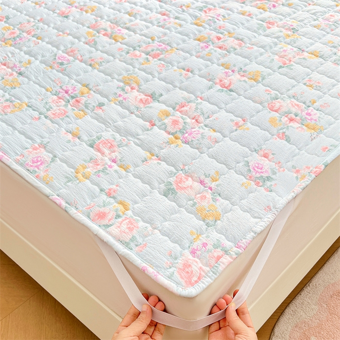 91家纺网 家纺一手货源 找家纺 梦舒羽 2025新款云感双层纱夹棉床褥床护垫床垫保护垫学生宿舍专用三件套 繁花入梦