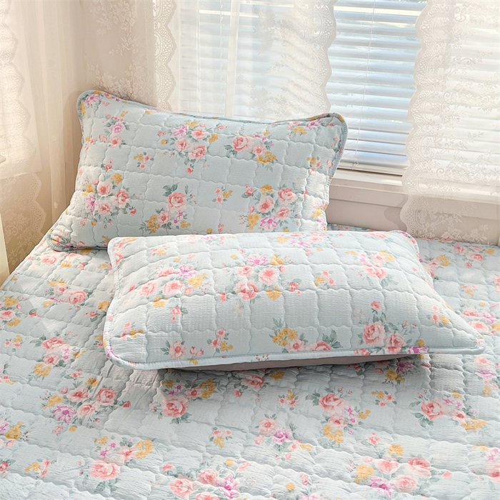 91家纺网 家纺一手货源 找家纺 梦舒羽 2025新款云感双层纱夹棉床褥床护垫床垫保护垫学生宿舍专用三件套 繁花入梦