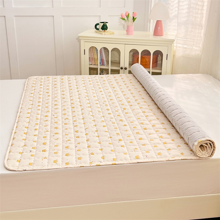 91家纺网 家纺一手货源 找家纺 梦舒羽 2025新款云感双层纱夹棉床褥床护垫床垫保护垫学生宿舍专用三件套 小皇冠