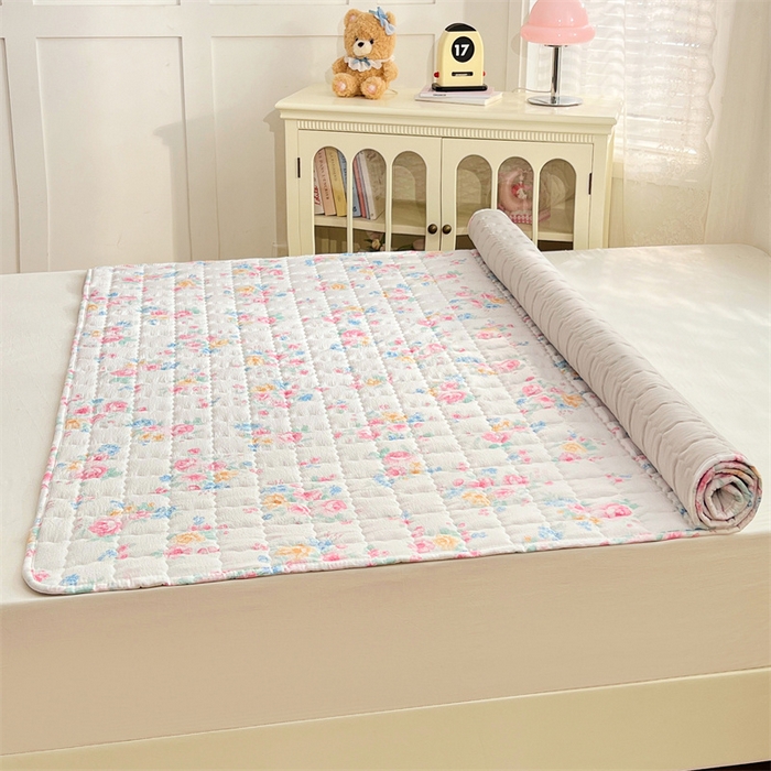 91家纺网 家纺一手货源 找家纺 梦舒羽 2025新款云感双层纱夹棉床褥床护垫床垫保护垫学生宿舍专用三件套 朝花夕拾