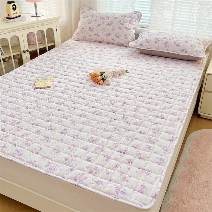 91家纺网 家纺一手货源 找家纺 梦舒羽 2025新款云感双层纱夹棉床褥床护垫床垫保护垫学生宿舍专用三件套 紫薇花园