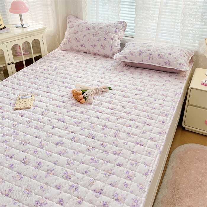 91家纺网 家纺一手货源 找家纺 梦舒羽 2025新款云感双层纱夹棉床褥床护垫床垫保护垫学生宿舍专用三件套 紫薇花园