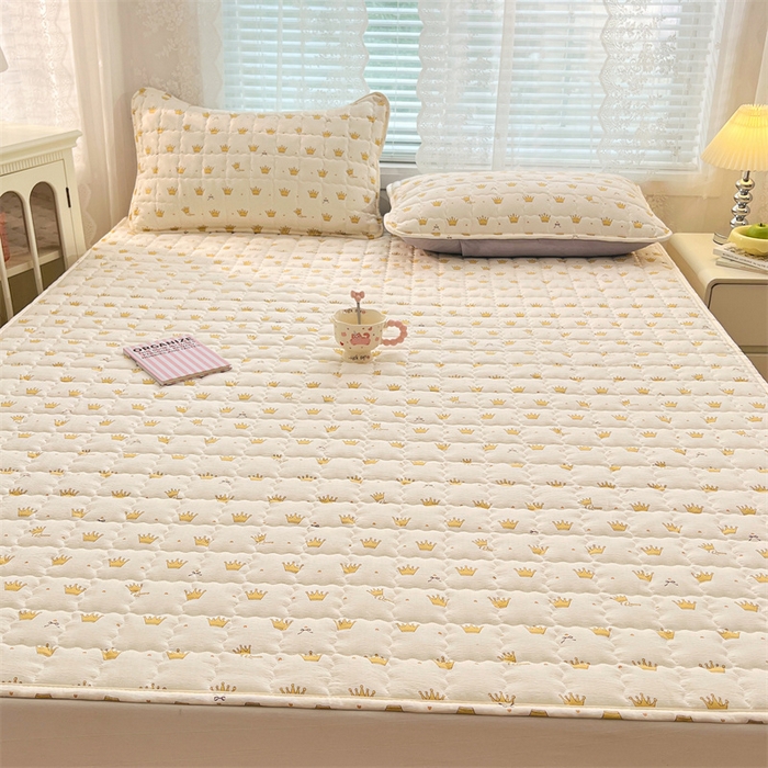 91家纺网 家纺一手货源 找家纺 梦舒羽 2025新款云感双层纱夹棉床褥床护垫床垫保护垫学生宿舍专用三件套 小皇冠