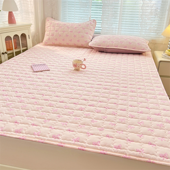 91家纺网 家纺一手货源 找家纺 梦舒羽 2025新款云感双层纱夹棉床褥床护垫床垫保护垫学生宿舍专用三件套 少女物语