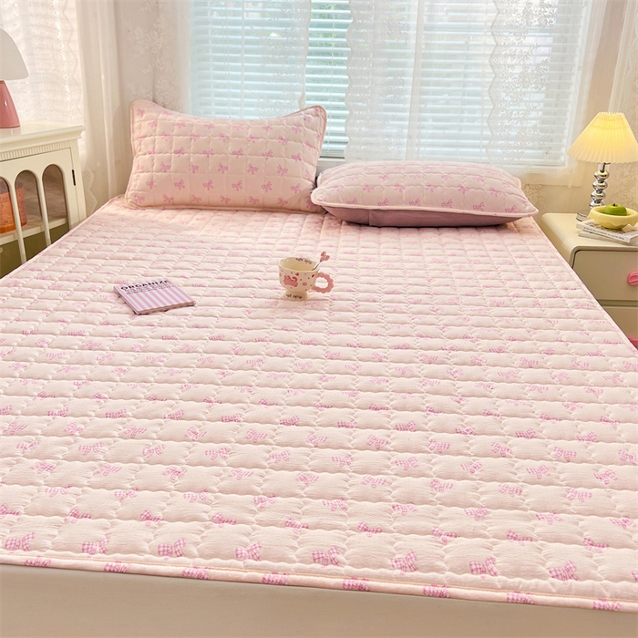 91家纺网 家纺一手货源 找家纺 梦舒羽 2025新款云感双层纱夹棉床褥床护垫床垫保护垫学生宿舍专用三件套 少女物语