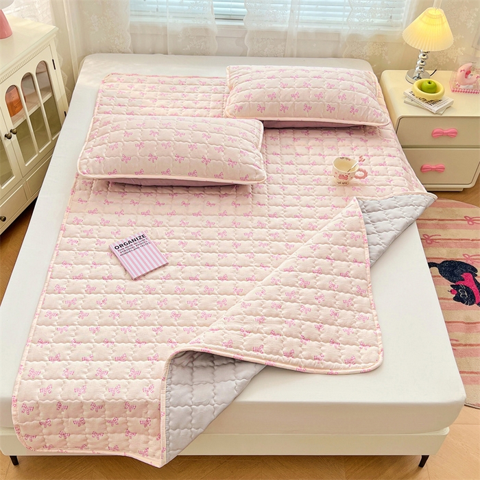 91家纺网 家纺一手货源 找家纺 梦舒羽 2025新款云感双层纱夹棉床褥床护垫床垫保护垫学生宿舍专用三件套 少女物语