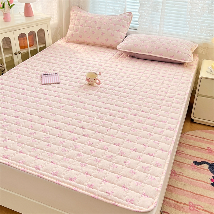 91家纺网 家纺一手货源 找家纺 梦舒羽 2025新款云感双层纱夹棉床褥床护垫床垫保护垫学生宿舍专用三件套 少女物语