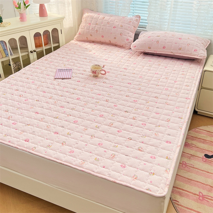 91家纺网 家纺一手货源 找家纺 梦舒羽 2025新款云感双层纱夹棉床褥床护垫床垫保护垫学生宿舍专用三件套 花田小兔