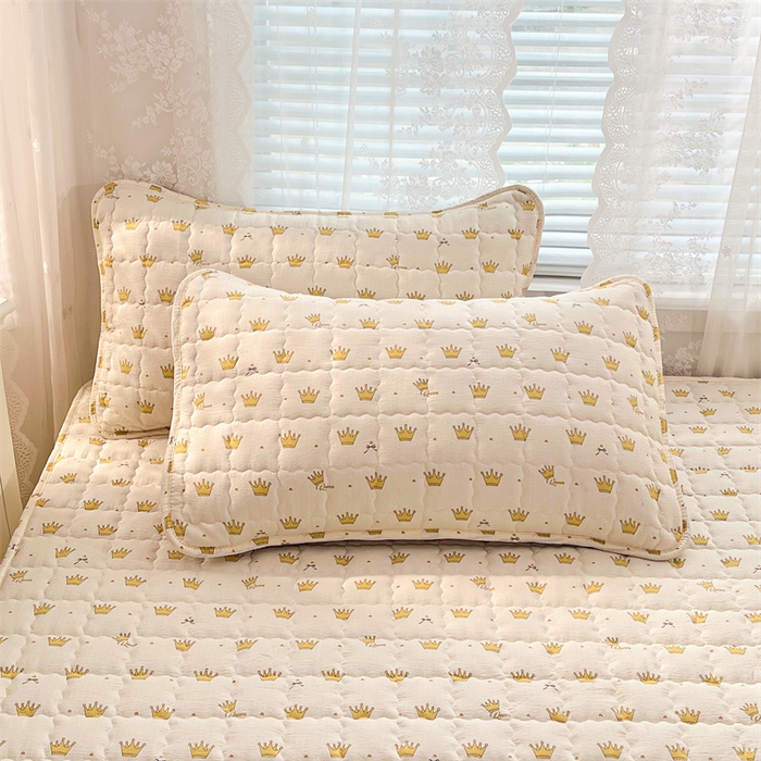 91家纺网 家纺一手货源 找家纺 梦舒羽 2025新款云感双层纱夹棉床褥床护垫床垫保护垫学生宿舍专用三件套 小皇冠