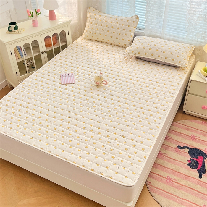 91家纺网 家纺一手货源 找家纺 梦舒羽 2025新款云感双层纱夹棉床褥床护垫床垫保护垫学生宿舍专用三件套 小皇冠