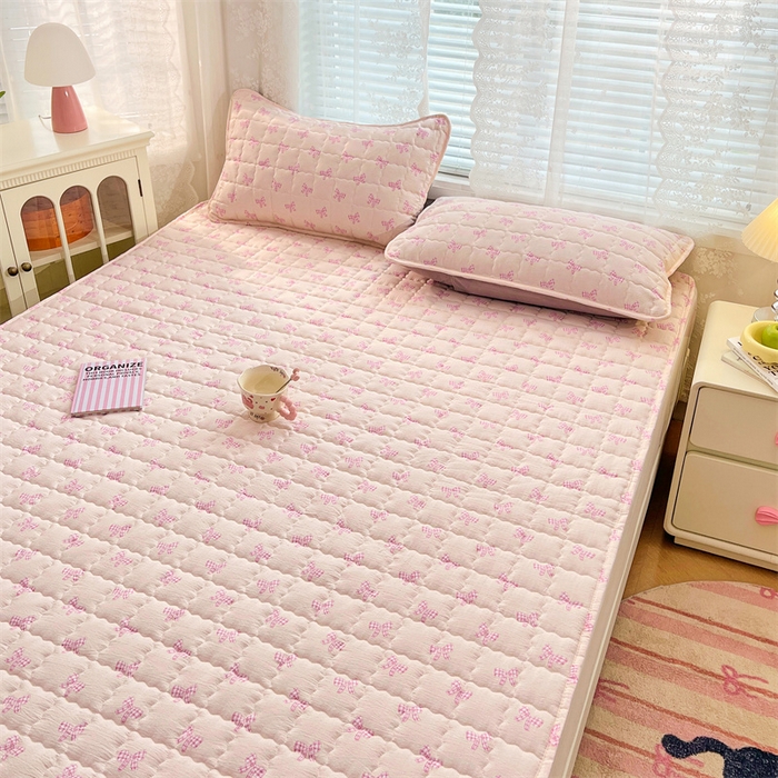 91家纺网 家纺一手货源 找家纺 梦舒羽 2025新款云感双层纱夹棉床褥床护垫床垫保护垫学生宿舍专用三件套 少女物语