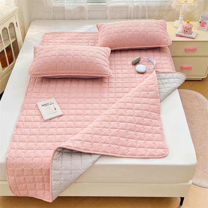 91家纺网 家纺一手货源 找家纺 梦舒羽 2025新款云感双层纱夹棉床褥床护垫床垫保护垫学生宿舍专用三件套 告白粉