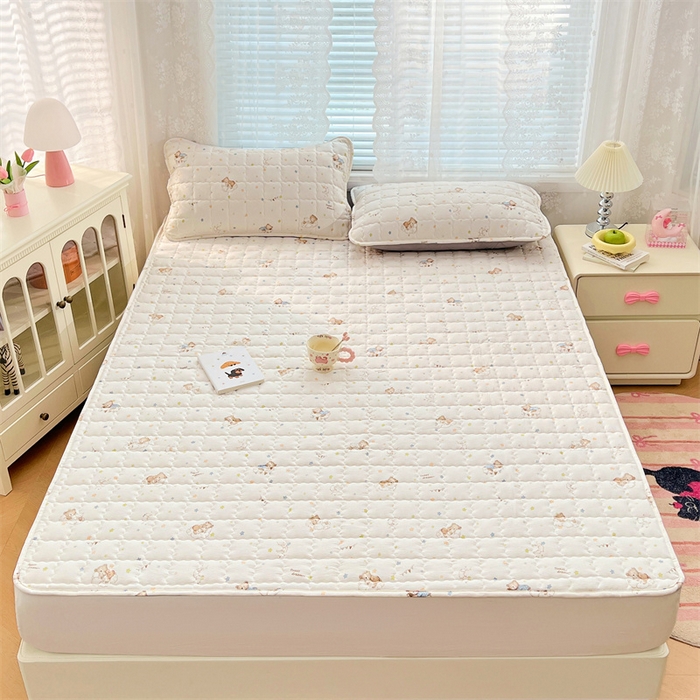 91家纺网 家纺一手货源 找家纺 梦舒羽 2025新款云感双层纱夹棉床褥床护垫床垫保护垫学生宿舍专用三件套 假日小熊