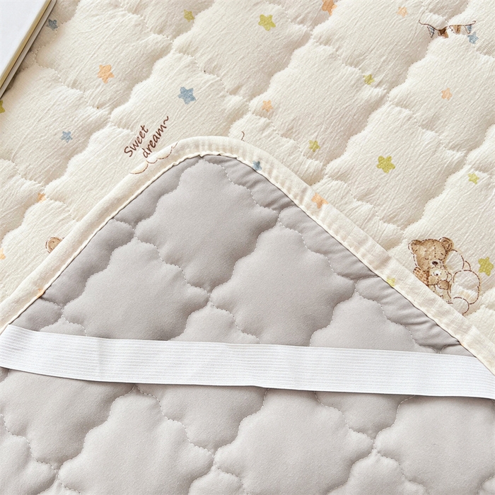 91家纺网 家纺一手货源 找家纺 梦舒羽 2025新款云感双层纱夹棉床褥床护垫床垫保护垫学生宿舍专用三件套 假日小熊