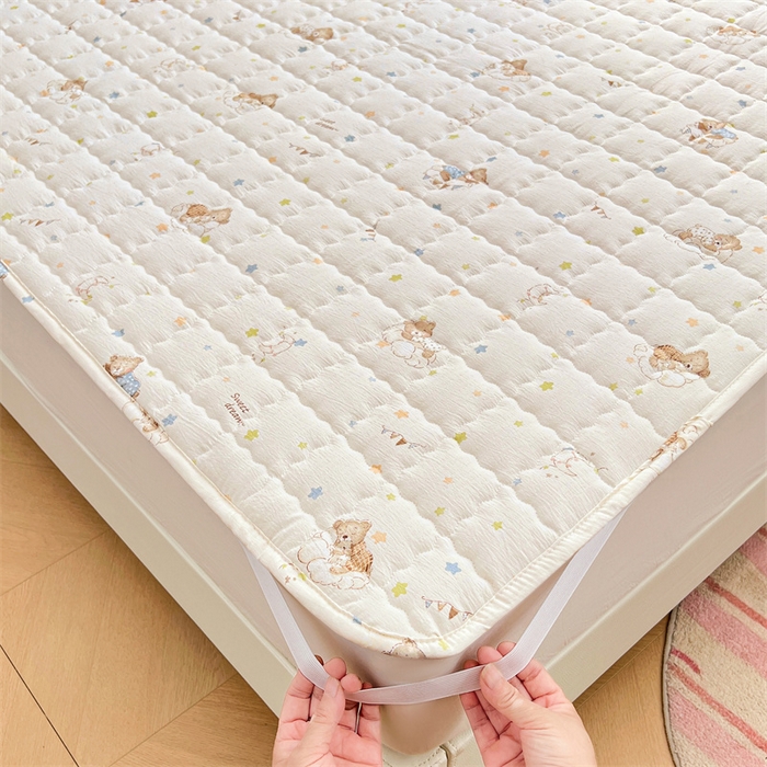 91家纺网 家纺一手货源 找家纺 梦舒羽 2025新款云感双层纱夹棉床褥床护垫床垫保护垫学生宿舍专用三件套 假日小熊