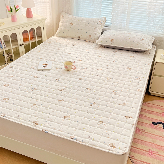 91家纺网 家纺一手货源 找家纺 梦舒羽 2025新款云感双层纱夹棉床褥床护垫床垫保护垫学生宿舍专用三件套 假日小熊