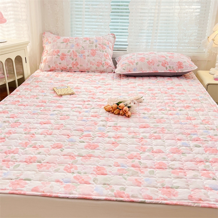 91家纺网 家纺一手货源 找家纺 梦舒羽 2025新款云感双层纱夹棉床褥床护垫床垫保护垫学生宿舍专用三件套 倾城之恋