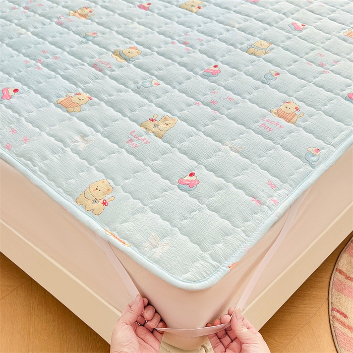 91家纺网 家纺一手货源 找家纺 梦舒羽 2025新款云感双层纱夹棉床褥床护垫床垫保护垫学生宿舍专用三件套 甜心小狗