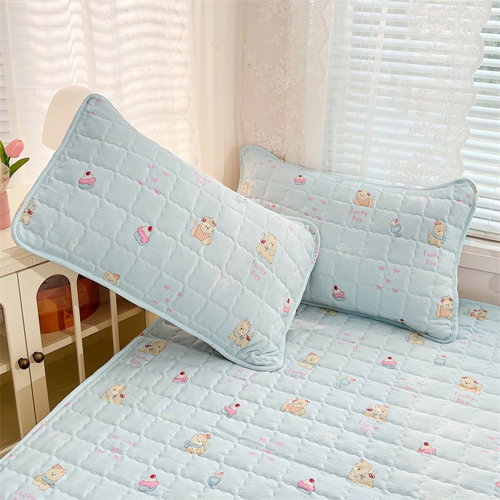 91家纺网 家纺一手货源 找家纺 梦舒羽 2025新款云感双层纱夹棉床褥床护垫床垫保护垫学生宿舍专用三件套 甜心小狗