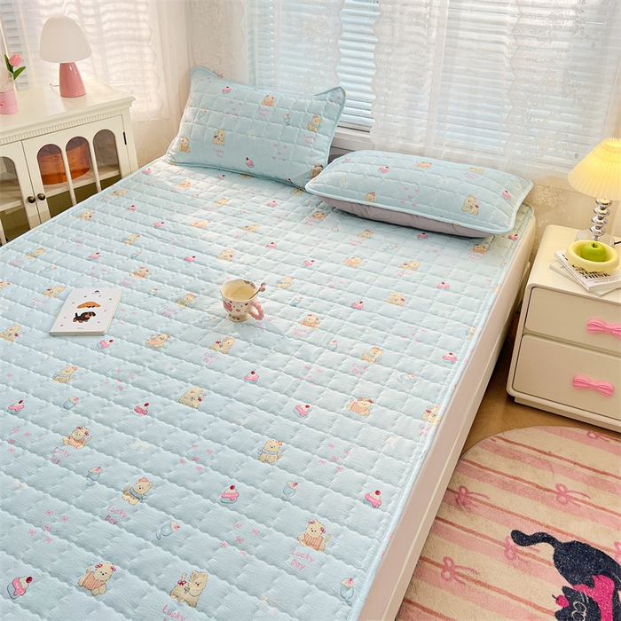 91家纺网 家纺一手货源 找家纺 梦舒羽 2025新款云感双层纱夹棉床褥床护垫床垫保护垫学生宿舍专用三件套 甜心小狗