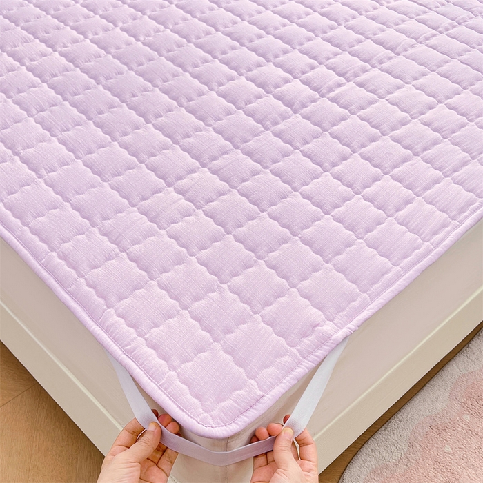 91家纺网 家纺一手货源 找家纺 梦舒羽 2025新款云感双层纱夹棉床褥床护垫床垫保护垫学生宿舍专用三件套 暮山紫