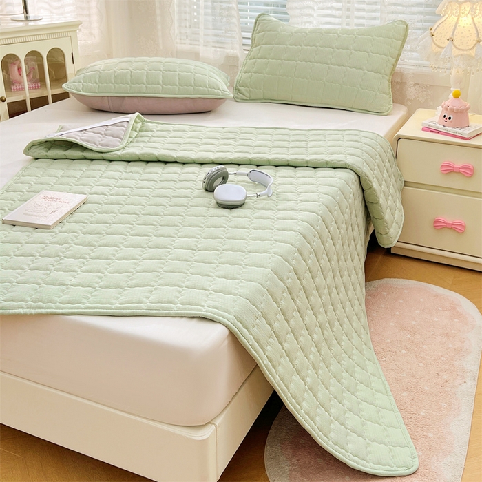 91家纺网 家纺一手货源 找家纺 梦舒羽 2025新款云感双层纱夹棉床褥床护垫床垫保护垫学生宿舍专用三件套 抹茶绿
