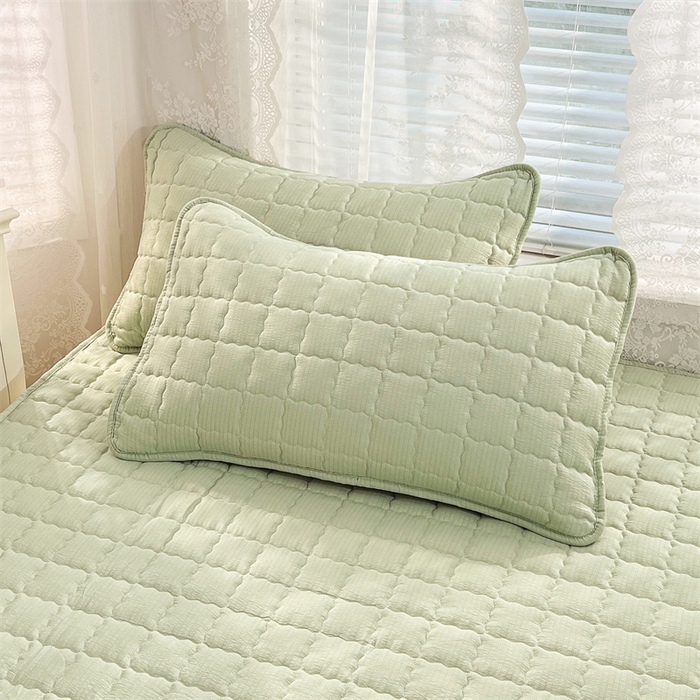 91家纺网 家纺一手货源 找家纺 梦舒羽 2025新款云感双层纱夹棉床褥床护垫床垫保护垫学生宿舍专用三件套 抹茶绿