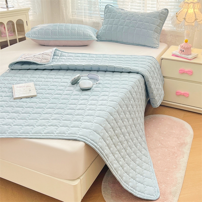 91家纺网 家纺一手货源 找家纺 梦舒羽 2025新款云感双层纱夹棉床褥床护垫床垫保护垫学生宿舍专用三件套 夏日蓝