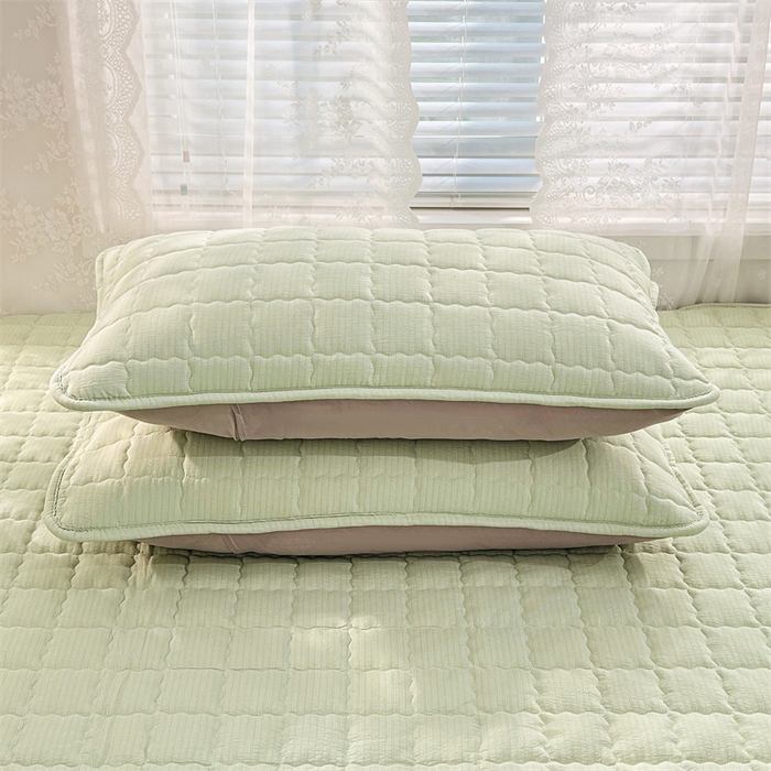 91家纺网 家纺一手货源 找家纺 梦舒羽 2025新款云感双层纱夹棉床褥床护垫床垫保护垫学生宿舍专用三件套 抹茶绿