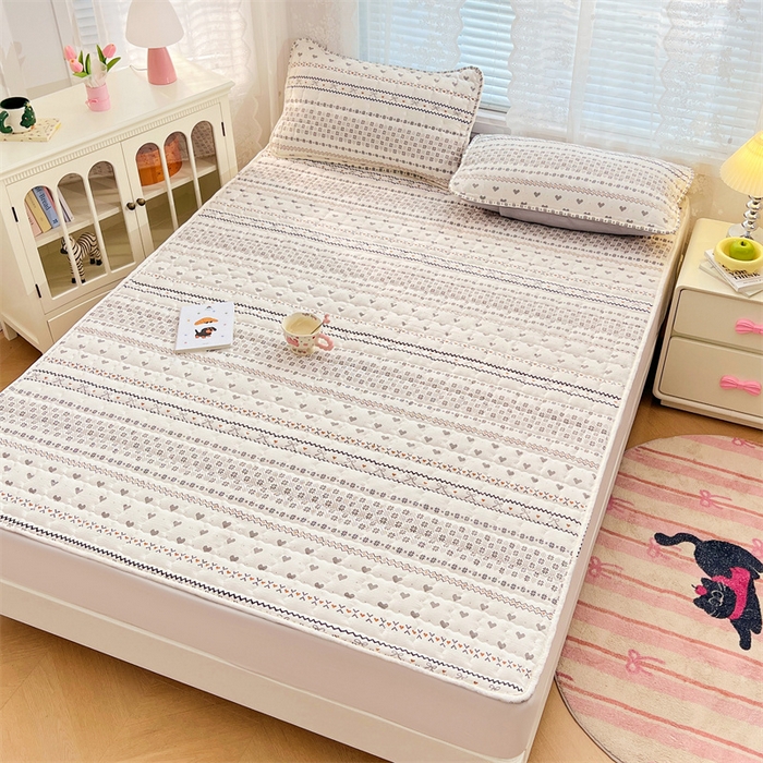 91家纺网 家纺一手货源 找家纺 梦舒羽 2025新款云感双层纱夹棉床褥床护垫床垫保护垫学生宿舍专用三件套 遇见浪漫