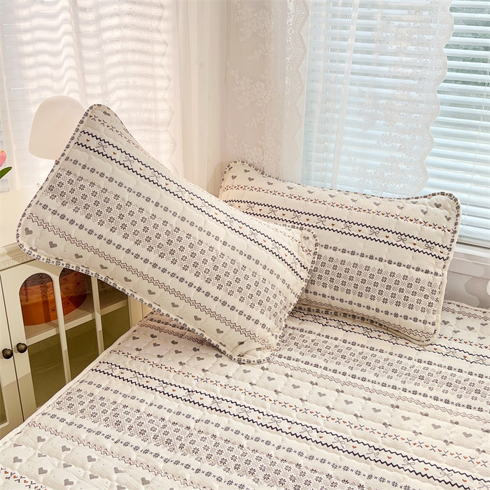 91家纺网 家纺一手货源 找家纺 梦舒羽 2025新款云感双层纱夹棉床褥床护垫床垫保护垫学生宿舍专用三件套 遇见浪漫