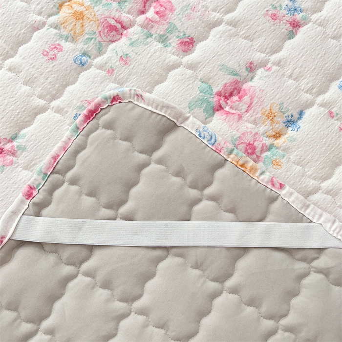 91家纺网 家纺一手货源 找家纺 圣比熊 2025新款云感双层纱夹棉床褥床护垫床垫保护垫学生宿舍专用三件套 朝花夕拾